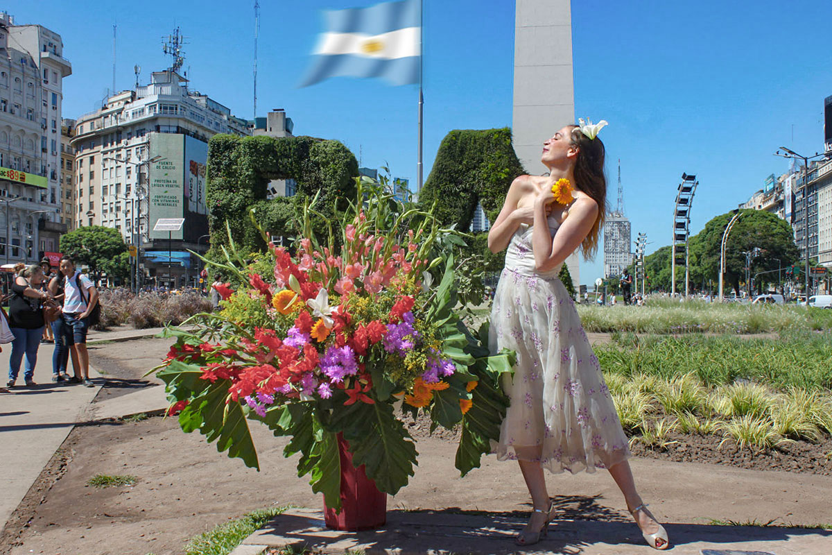 Mona Isabelle // Flower Flash // Buenos Aires